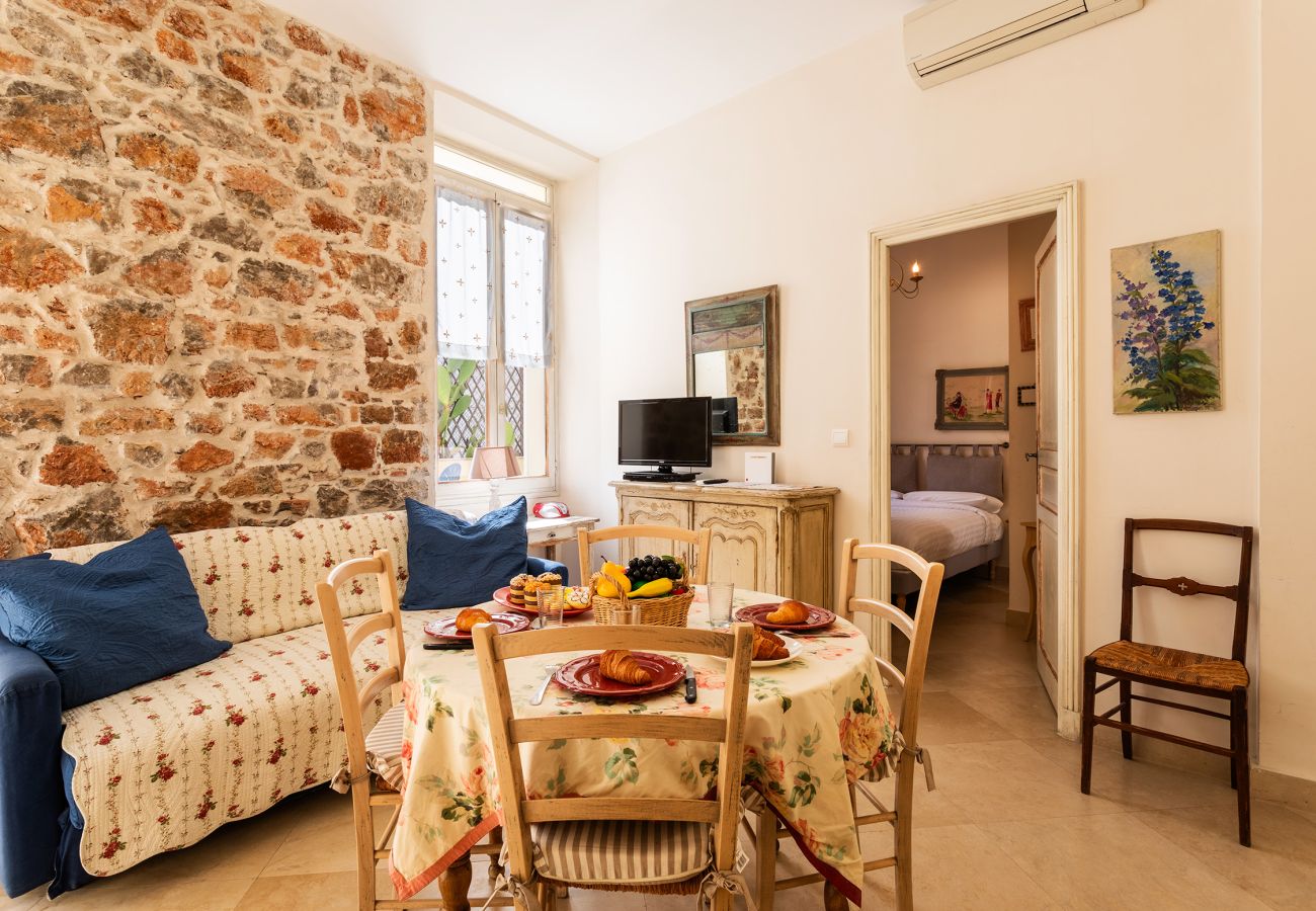Apartment in Cannes - LAT1103 / Chaleureux logement avec belle terrasse