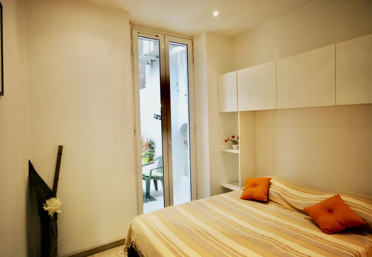 Apartment in Cannes - GIB262 /  Charmant logement situé Place Gambetta