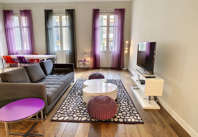  in Cannes - CIR3374 / SPACIEUX 3 PIECES RUE D'ANTIBES / LE CID