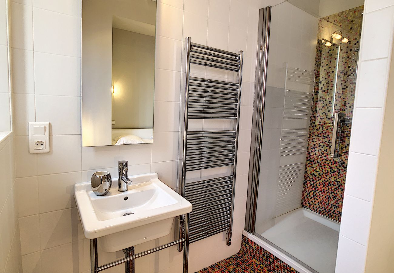 Apartment in Cannes - CIR3374 / SPACIEUX 3 PIECES RUE D'ANTIBES / LE CID