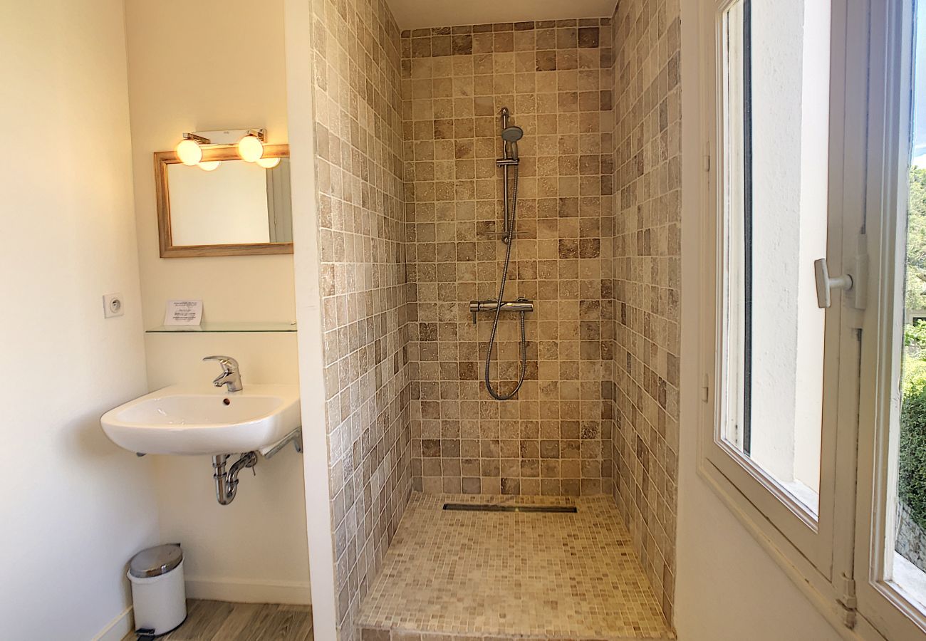 Apartment in Cannes - SAU310 / face mer Sur Croisette 3 chambres