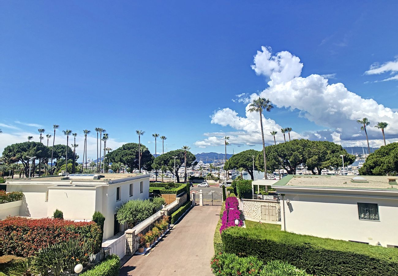 Apartment in Cannes - SAU310 / face mer Sur Croisette 3 chambres