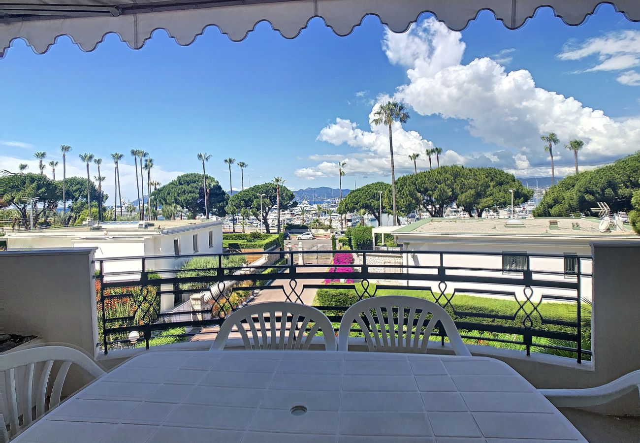 Apartment in Cannes - SAU310 / face mer Sur Croisette 3 chambres