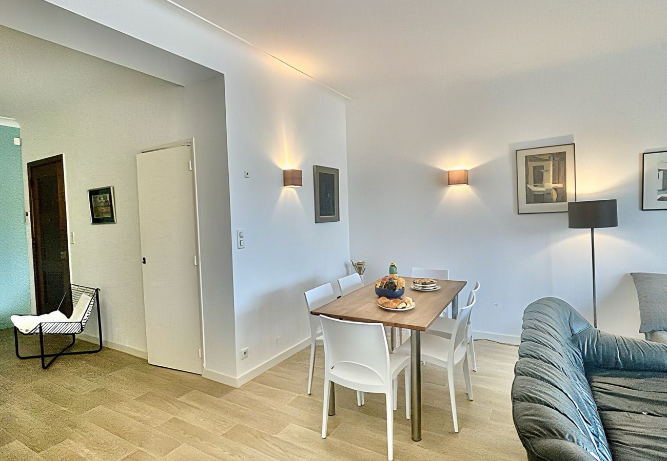 Apartment in Cannes - SAU310 / face mer Sur Croisette 3 chambres