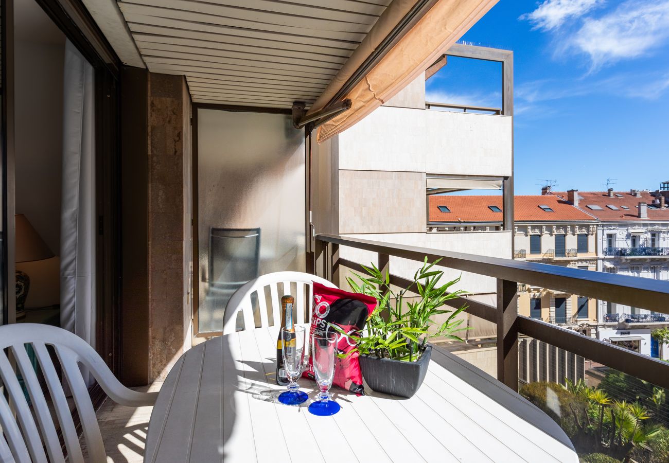 Studio in Cannes - BRA507 Studio terrasse Residence Gray d'Albion