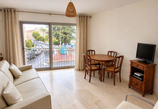 Apartment in Cannes - KAR146 Bel apt tout confort au centre de Cannes