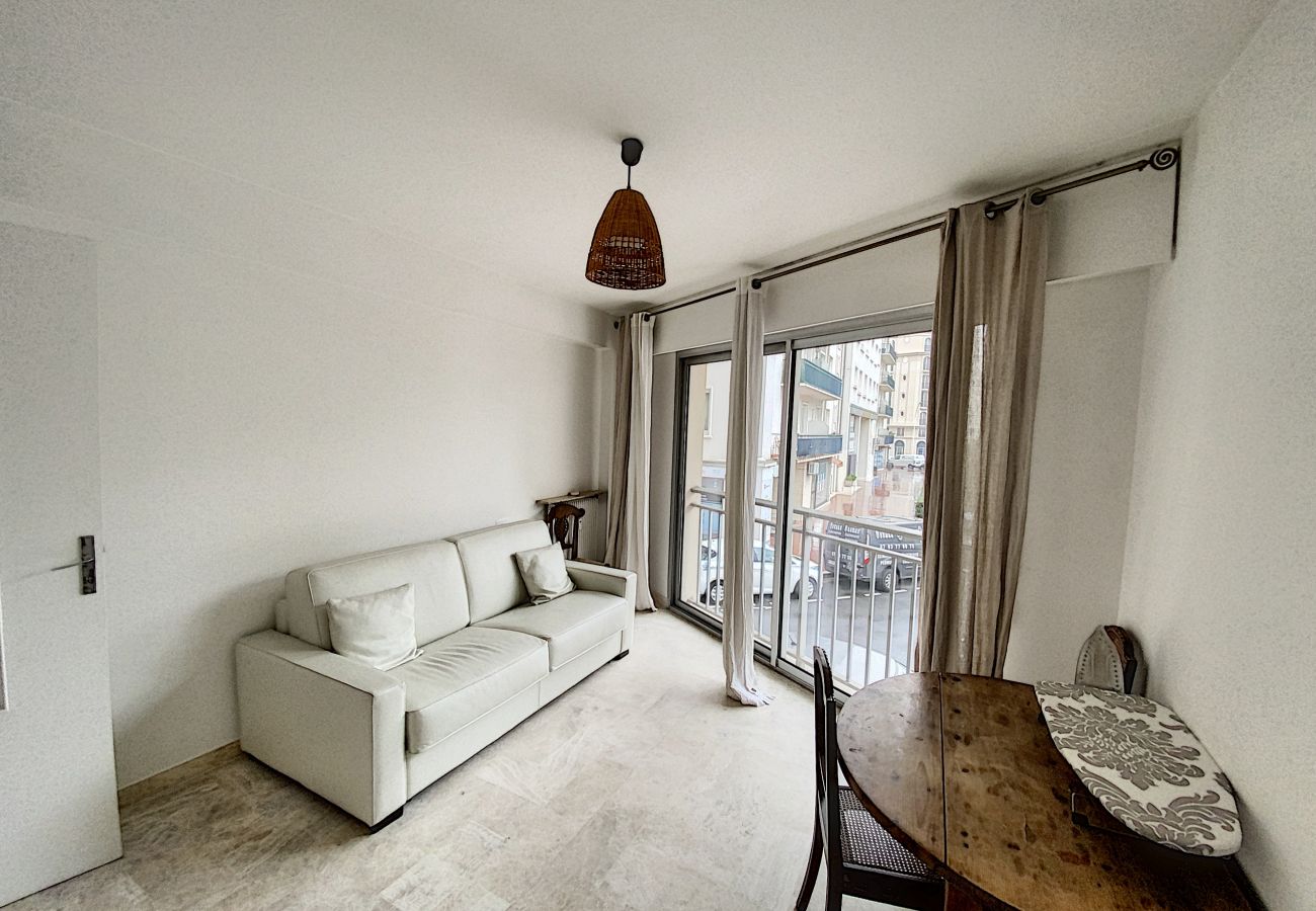 Apartment in Cannes - KAR146 Bel apt tout confort au centre de Cannes