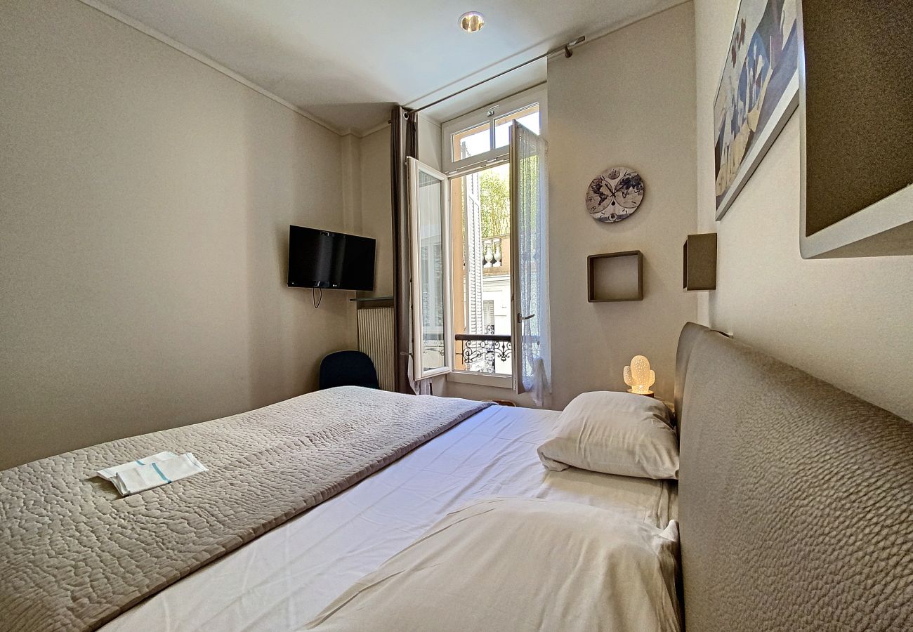 Apartment in Cannes - RAN44 Au centre ville 2 chambres