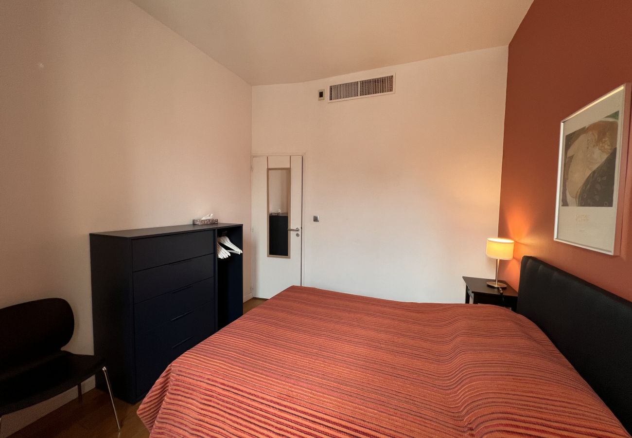 accommodation Cannes spacious rooms near Croisette