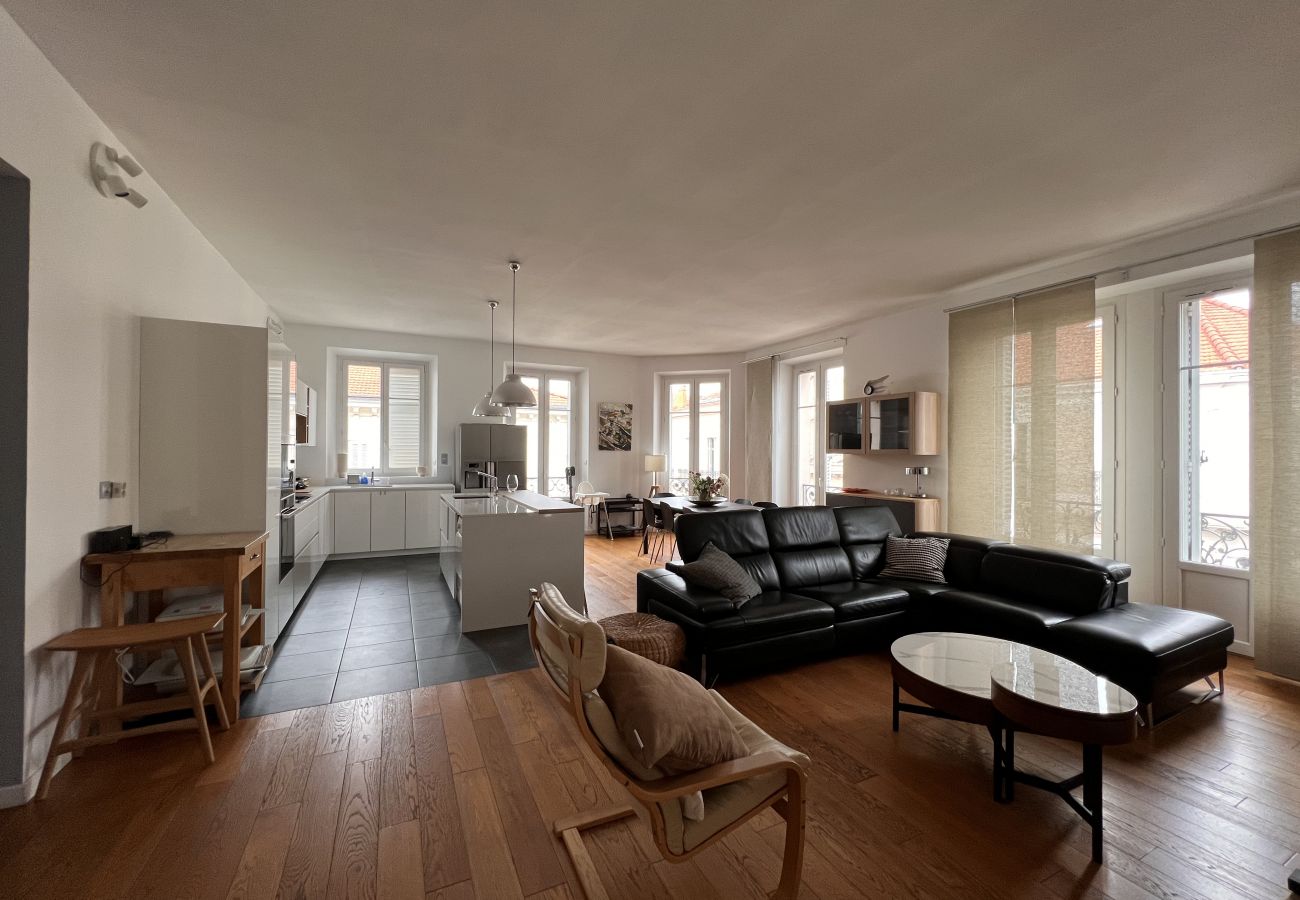 stay Cannes large 5 rooms air-conditioned near shops