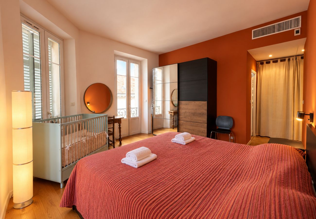 Apartment in Cannes - ZAC3562 / Spacieux 4 chambres centre ville
