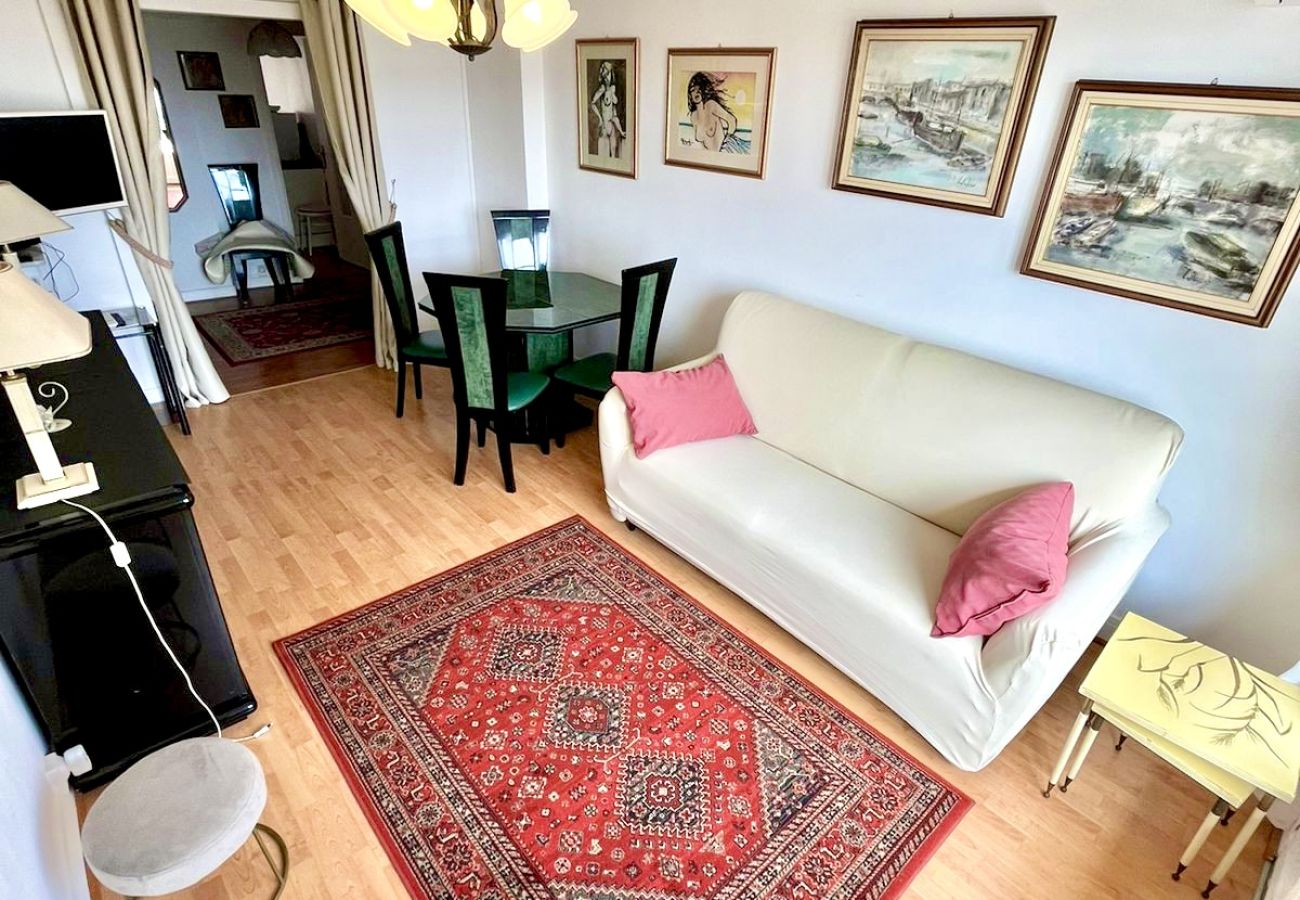 spacious and bright living room