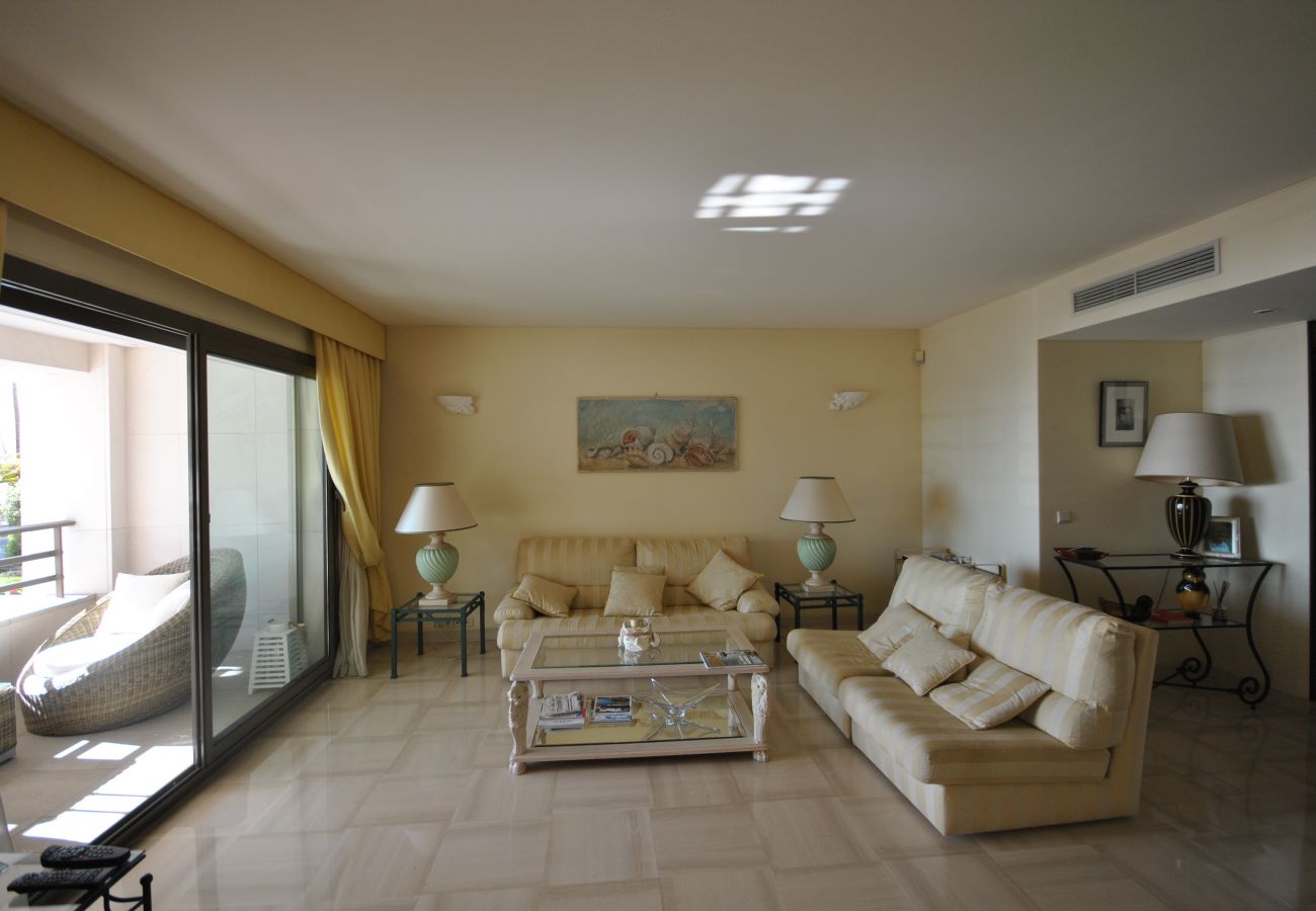 Apartment in Cannes - SAD5586 / Sur Croisette 3 pièces piscine