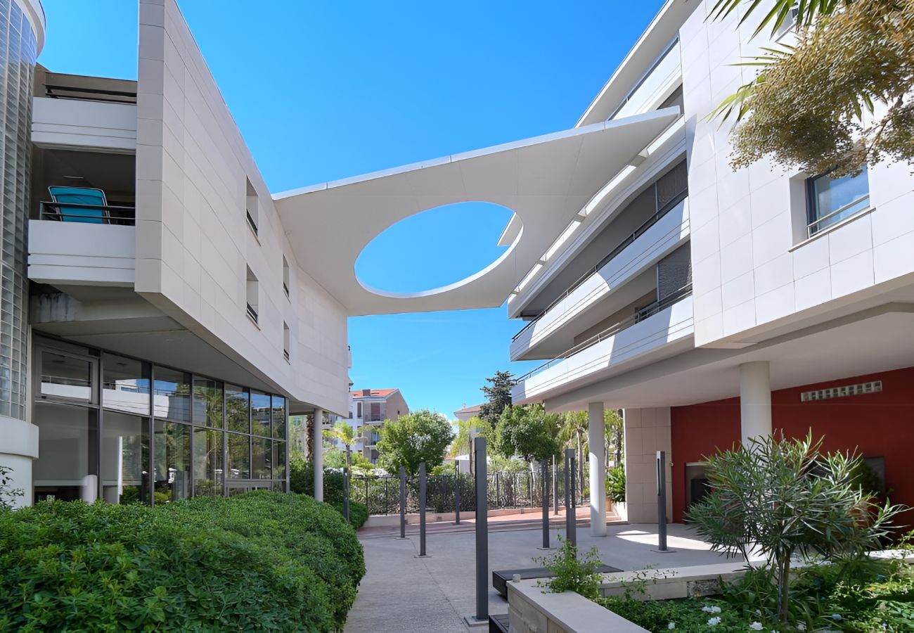 contemporary façade of a modern designer building