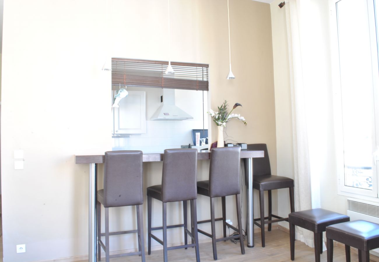 Apartment in Cannes - CUR1095 / Logement élégant idéalement placé