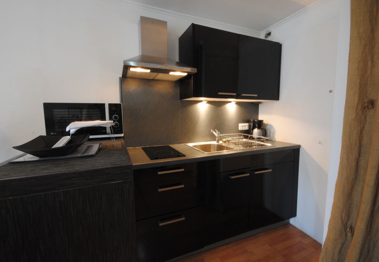 Apartment in Cannes - RET29 / Logement 3 personnes à 1min de la Gare