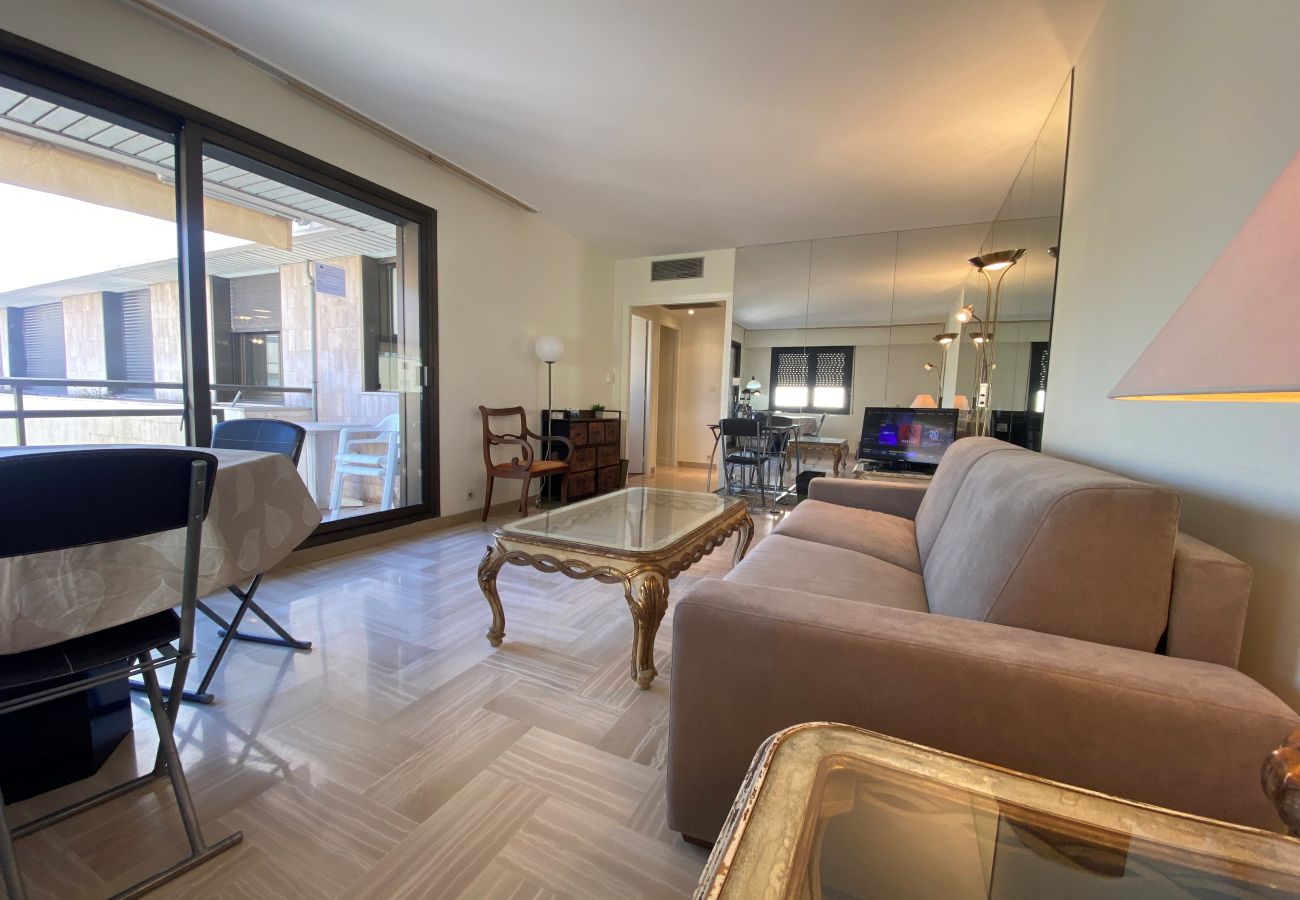 Apartment in Cannes - NAF568 / terrasse aperçu mer 2 pièces