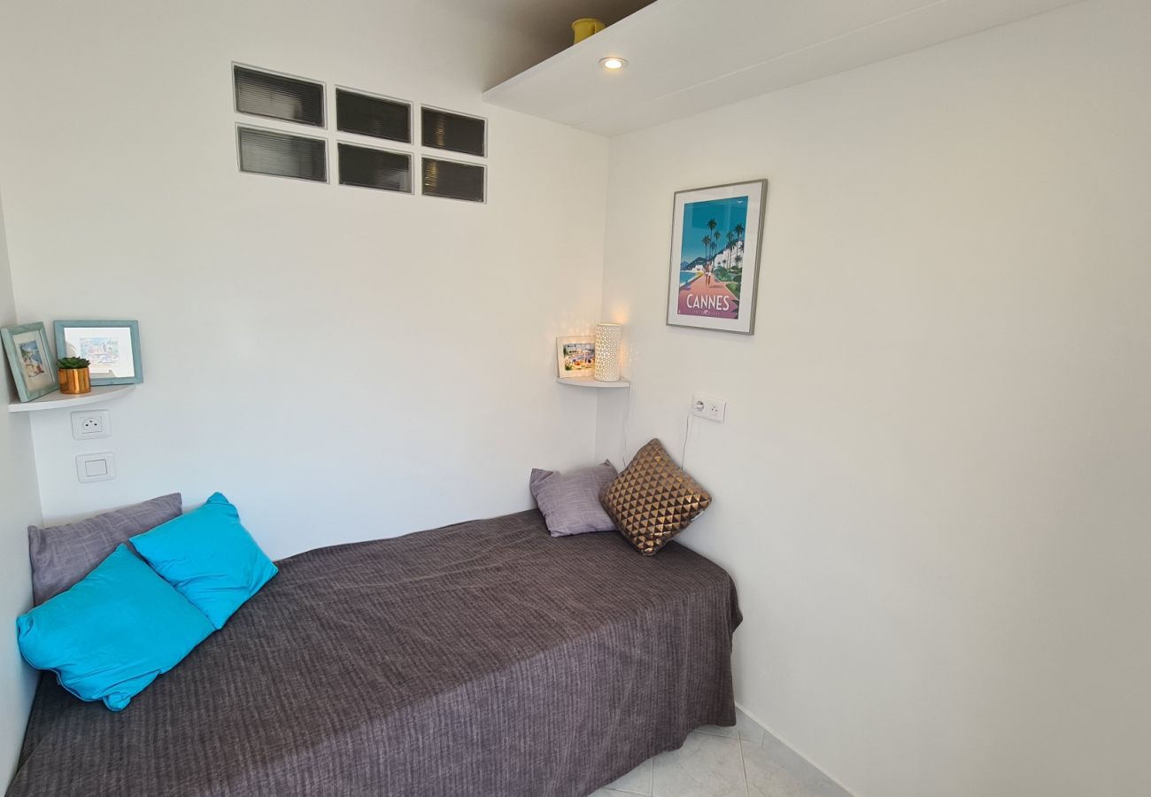 Studio in Cannes - ISN1096 Beau studio à 2 pas de la Croisette