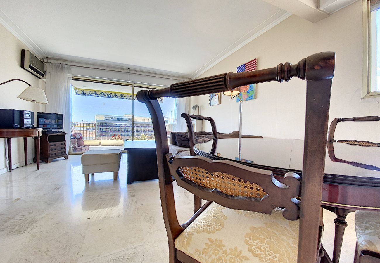 Apartment in Cannes - CHA34 / Spacieux 3 pièces, A/C, WI-FI