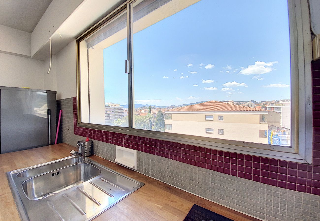 Apartment in Cannes - CHA34 / Spacieux 3 pièces, A/C, WI-FI