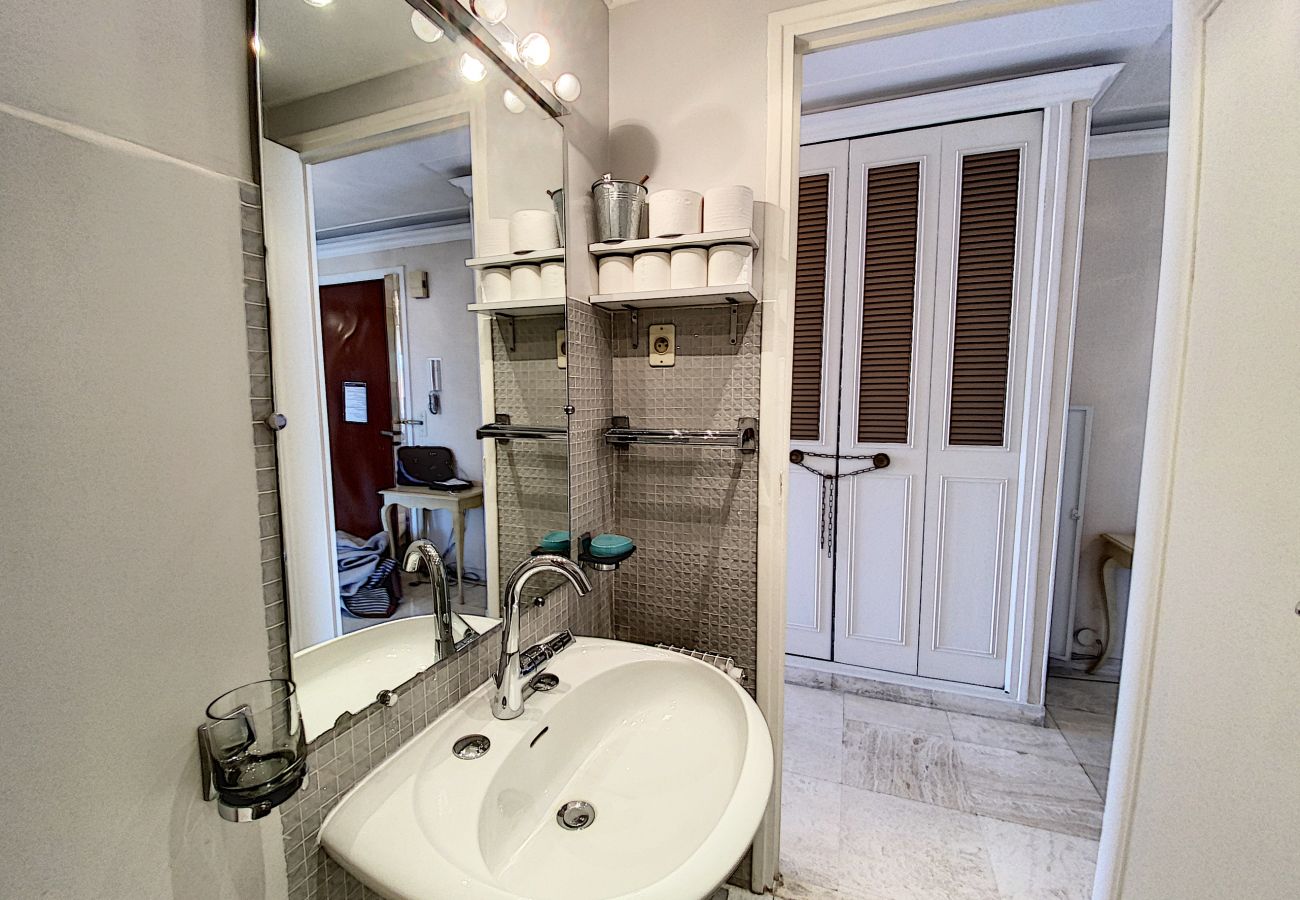 Apartment in Cannes - CHA34 / Spacieux 3 pièces, A/C, WI-FI