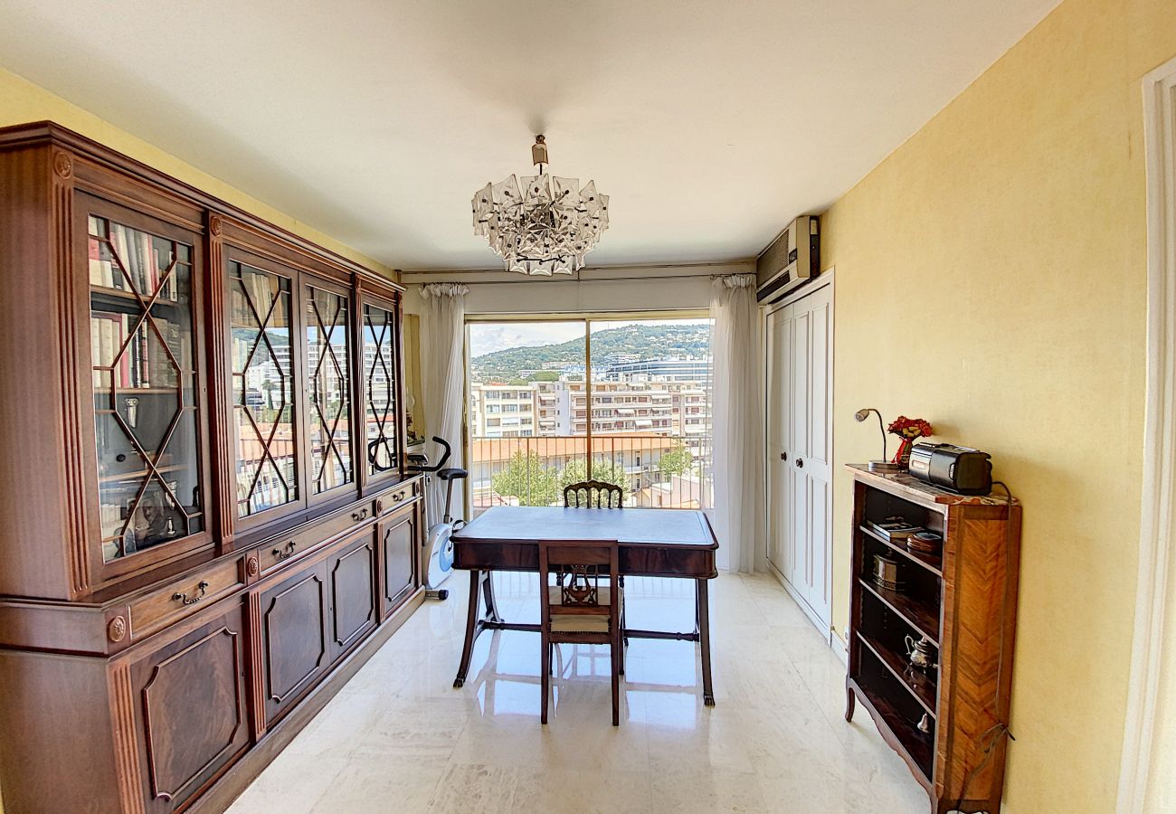 Apartment in Cannes - CHA34 / Spacieux 3 pièces, A/C, WI-FI