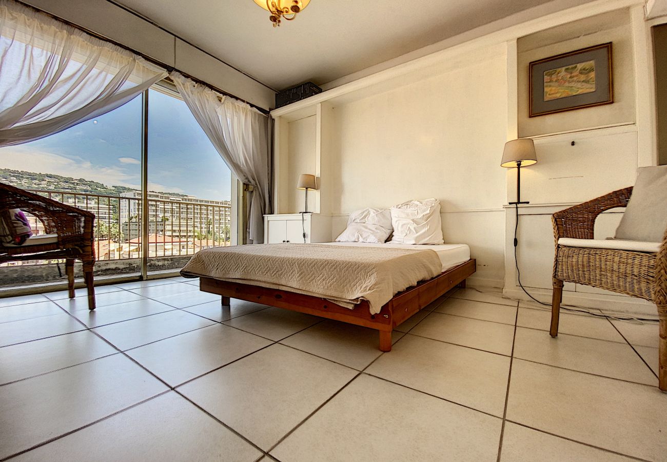 Apartment in Cannes - CHA34 / Spacieux 3 pièces, A/C, WI-FI
