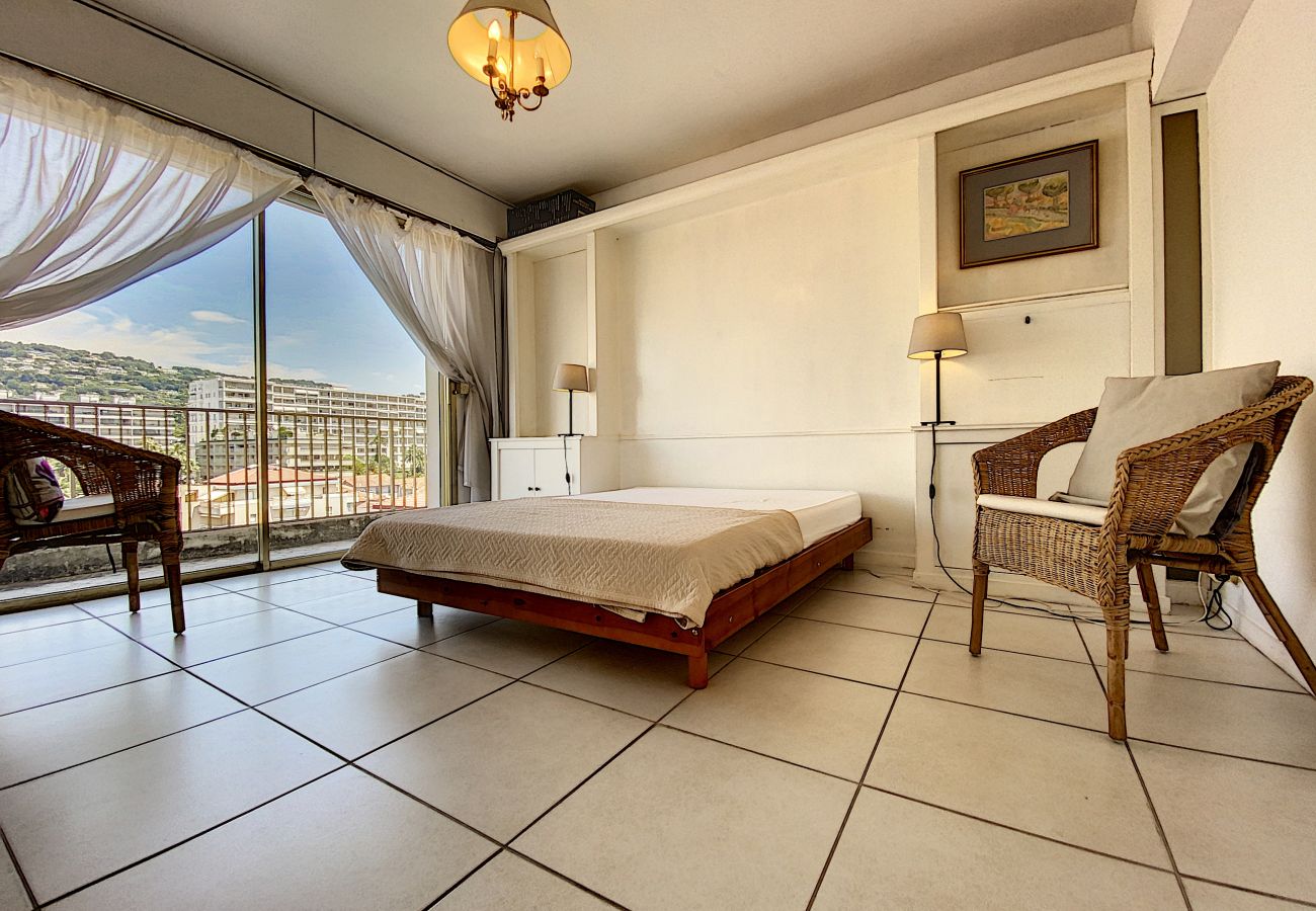 Apartment in Cannes - CHA34 / Spacieux 3 pièces, A/C, WI-FI