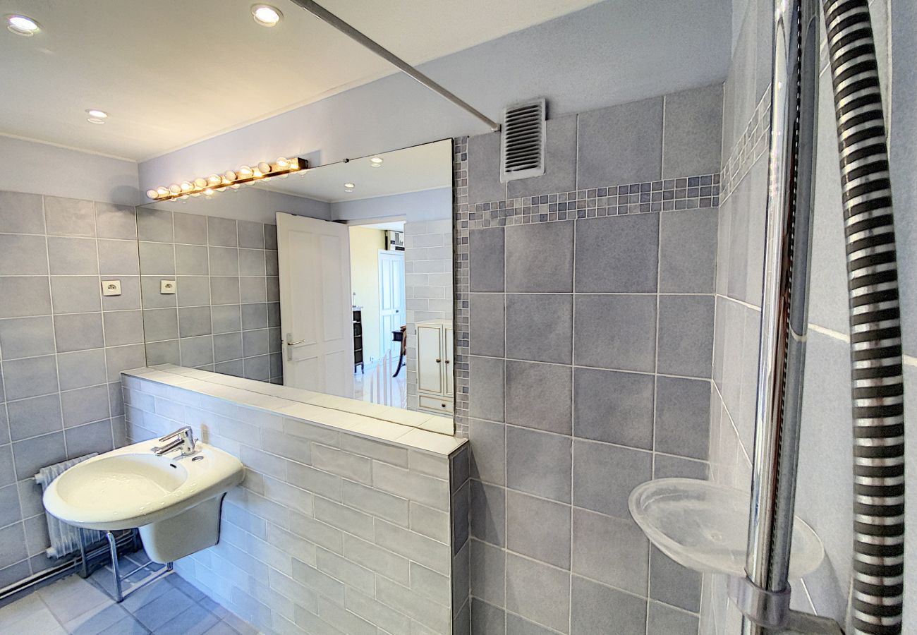 Apartment in Cannes - CHA34 / Spacieux 3 pièces, A/C, WI-FI