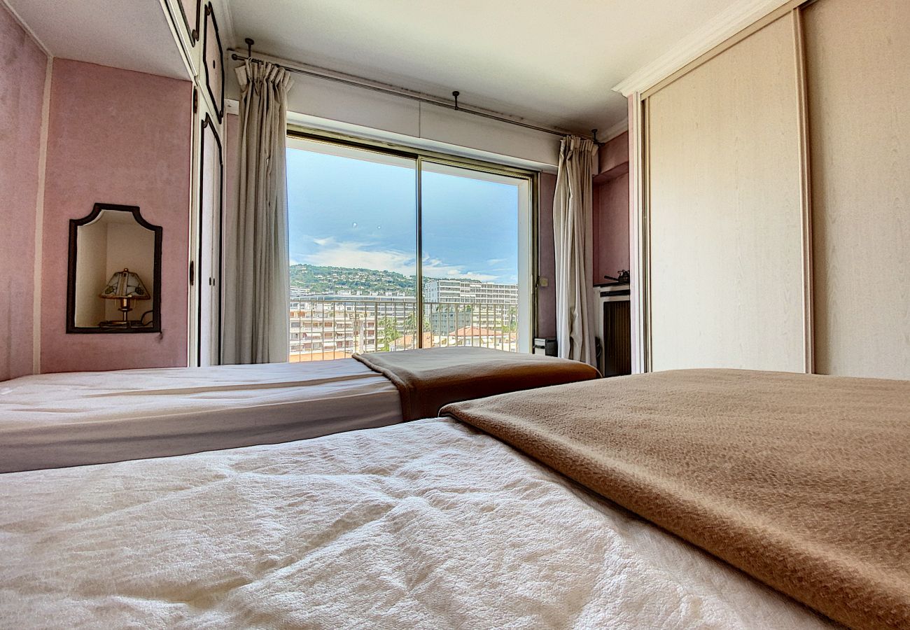 Apartment in Cannes - CHA34 / Spacieux 3 pièces, A/C, WI-FI