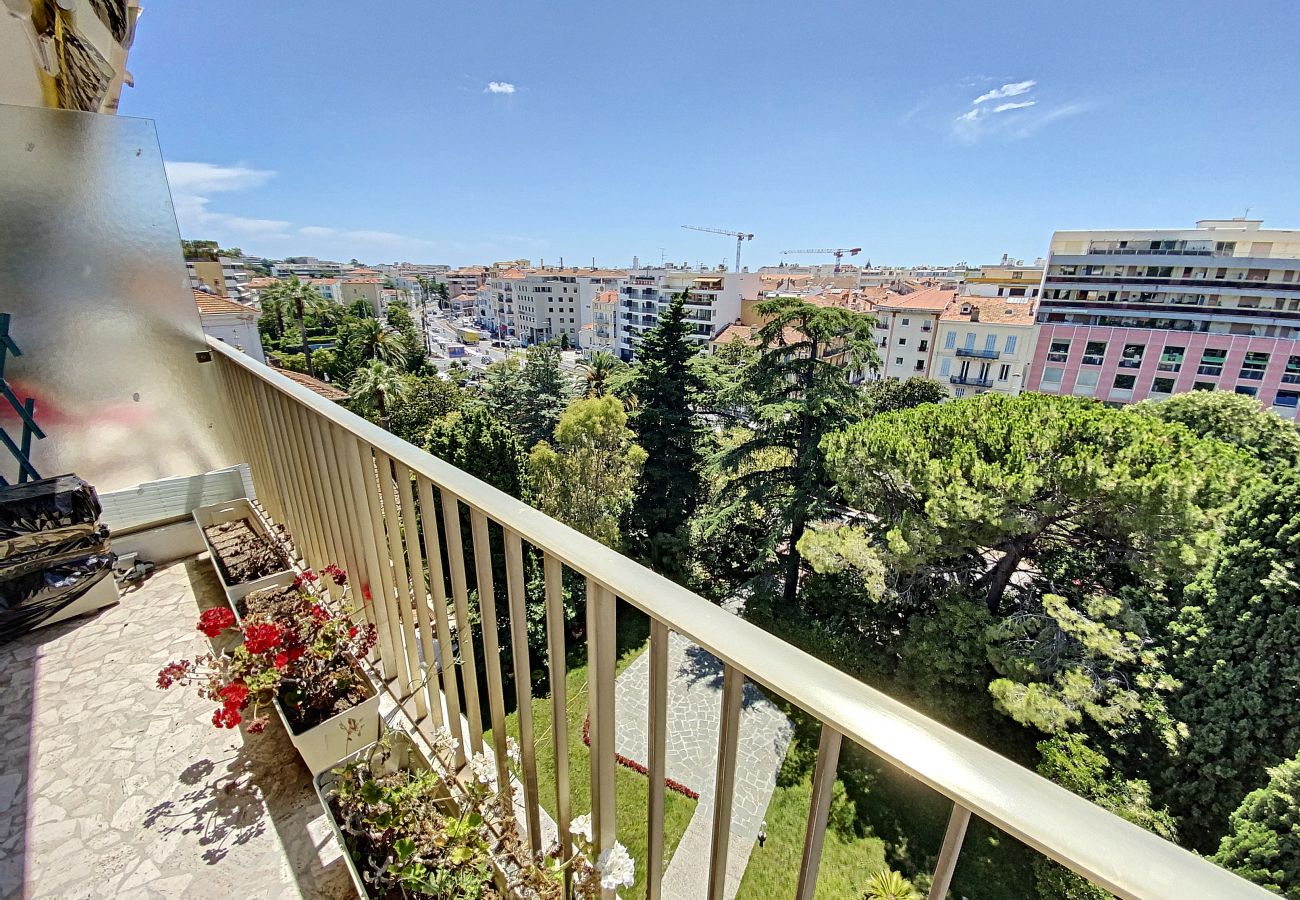 Apartment in Cannes - CHA34 / Spacieux 3 pièces, A/C, WI-FI