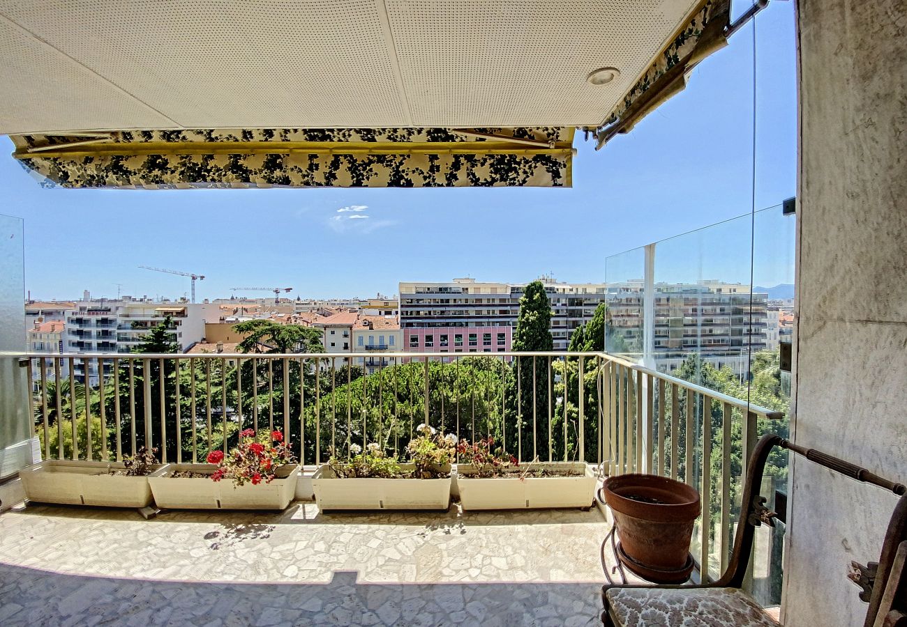 Apartment in Cannes - CHA34 / Spacieux 3 pièces, A/C, WI-FI