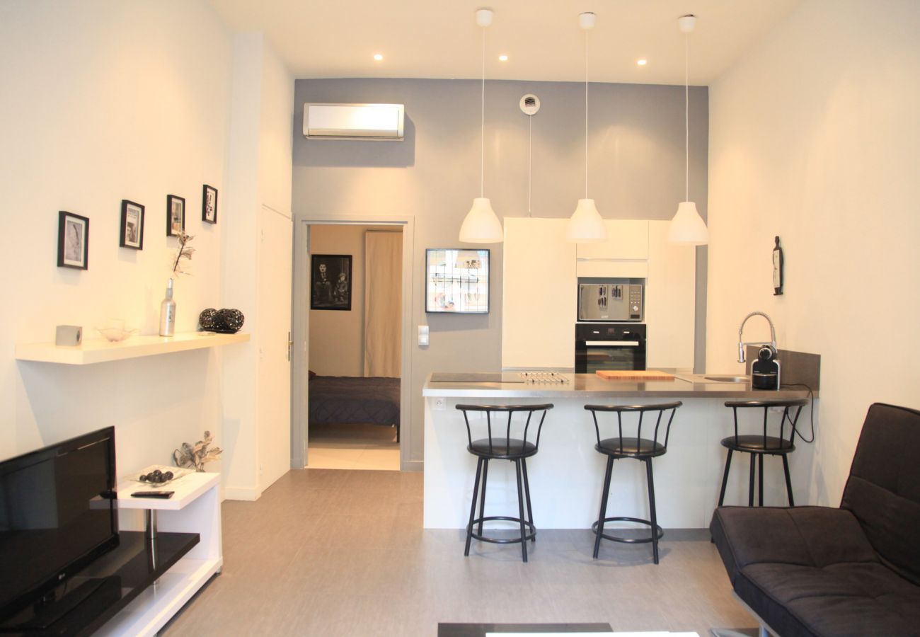 Apartment in Cannes - SUF3101 Beau 2 pièces moderne bine équippé