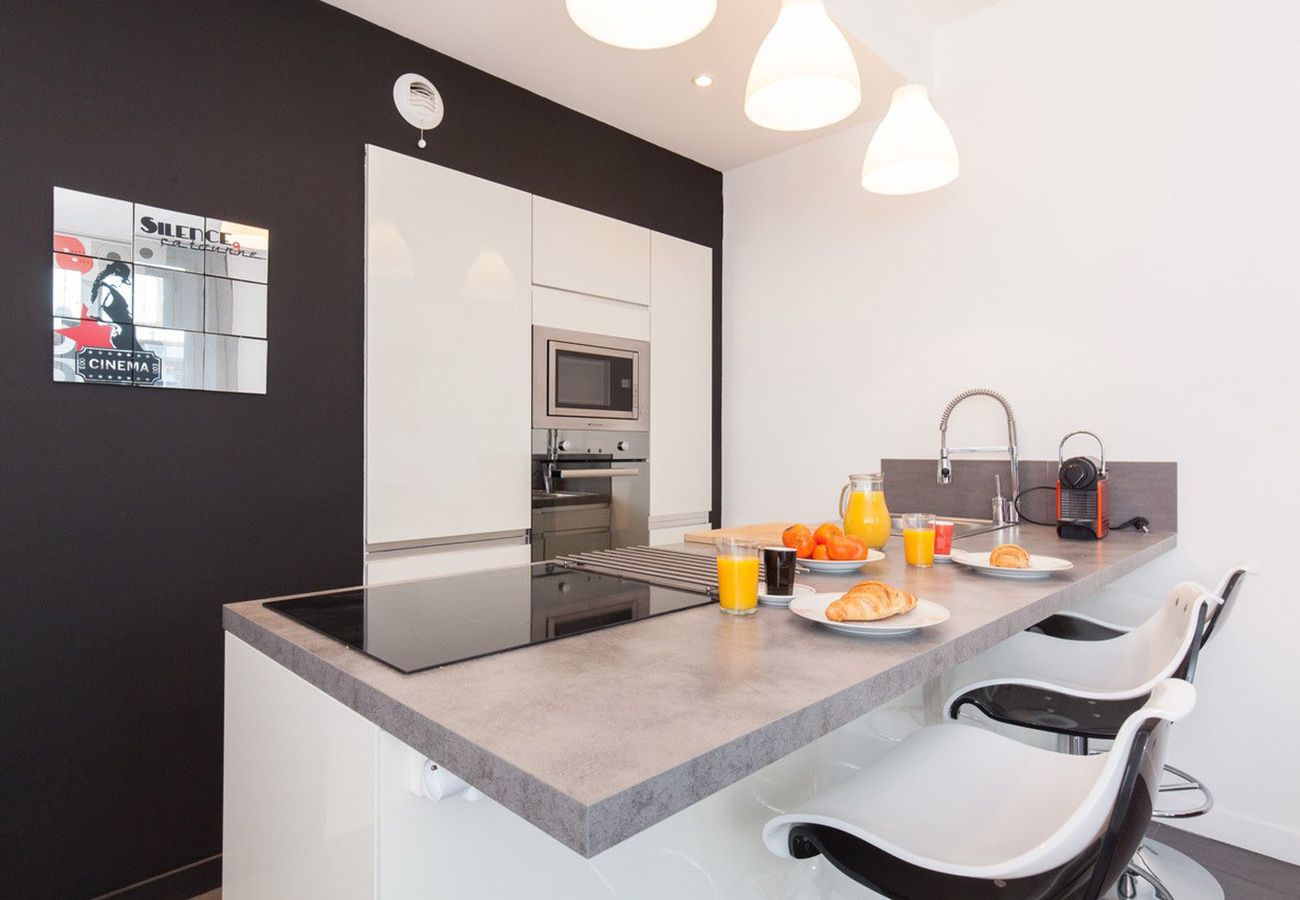 Apartment in Cannes - SUF3108  2 pièces moderne bien équippé