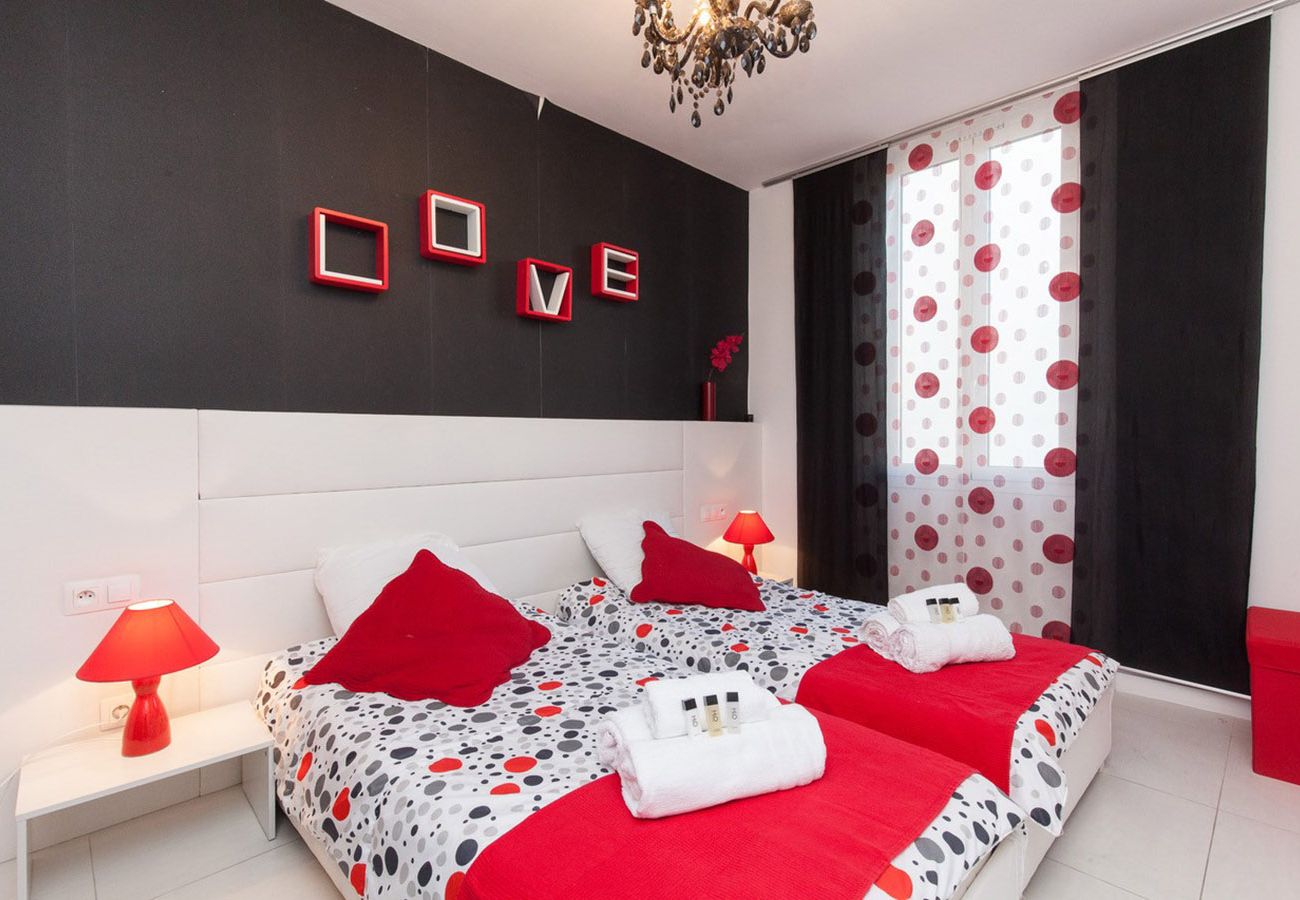 Apartment in Cannes - SUF3108  2 pièces moderne bien équippé