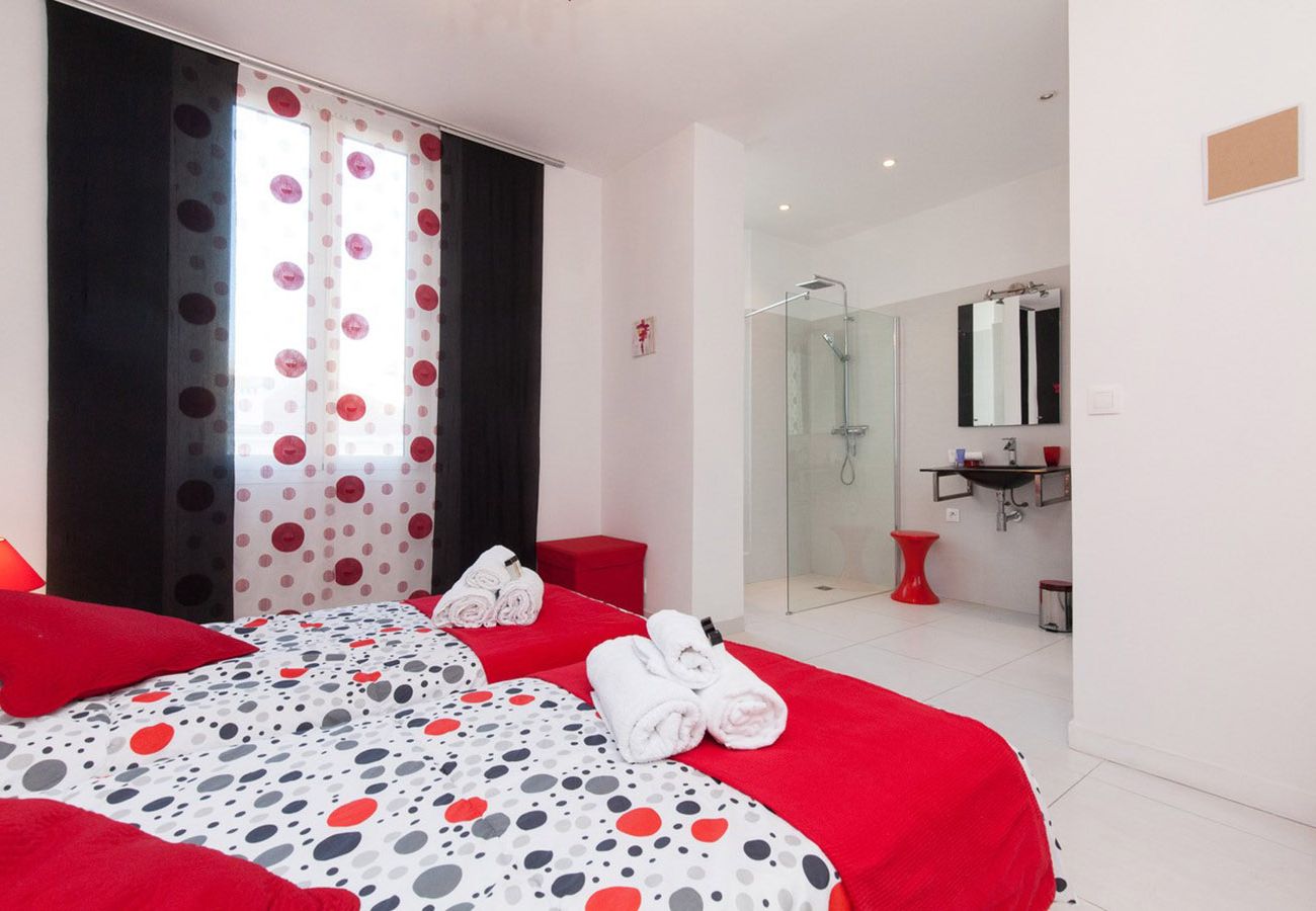 Apartment in Cannes - SUF3108  2 pièces moderne bien équippé