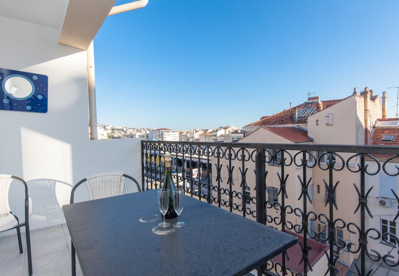 Apartment in Cannes - SUF3109  Beau 3 pièces moderne terrasse bien équip