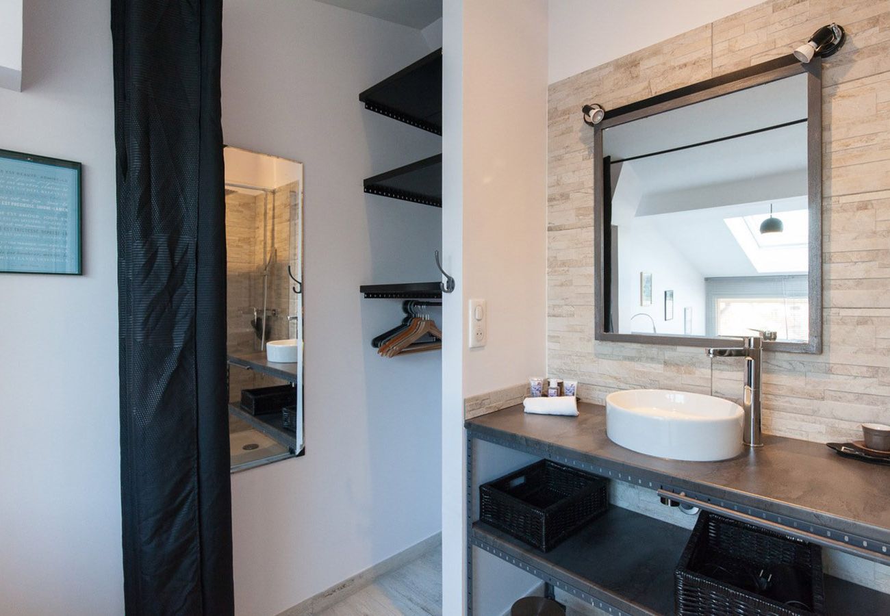 Apartment in Cannes - SUF3109  Beau 3 pièces moderne terrasse bien équip