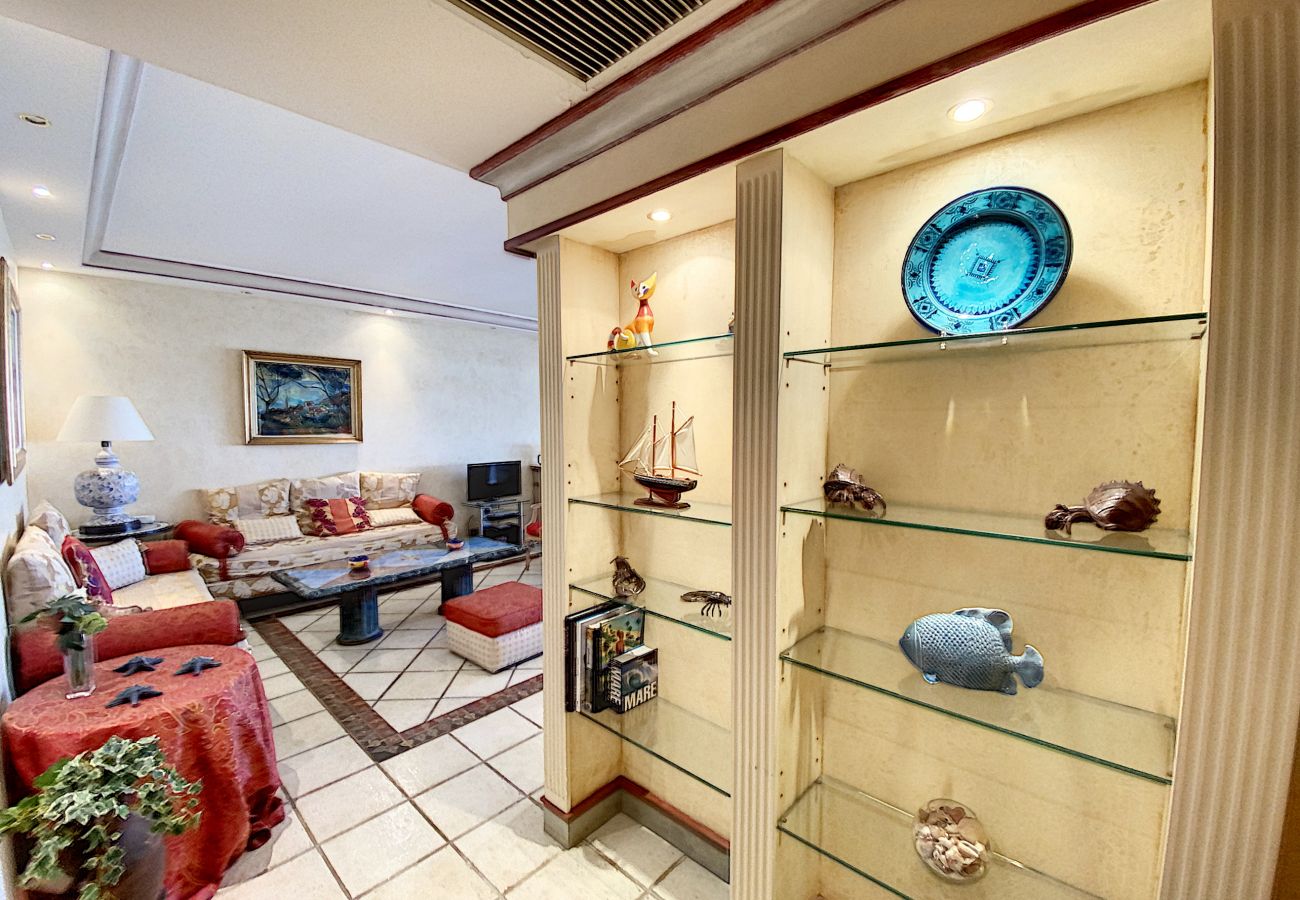 Apartment in Cannes - NES1198 Bel appartement à deux pas du Palais