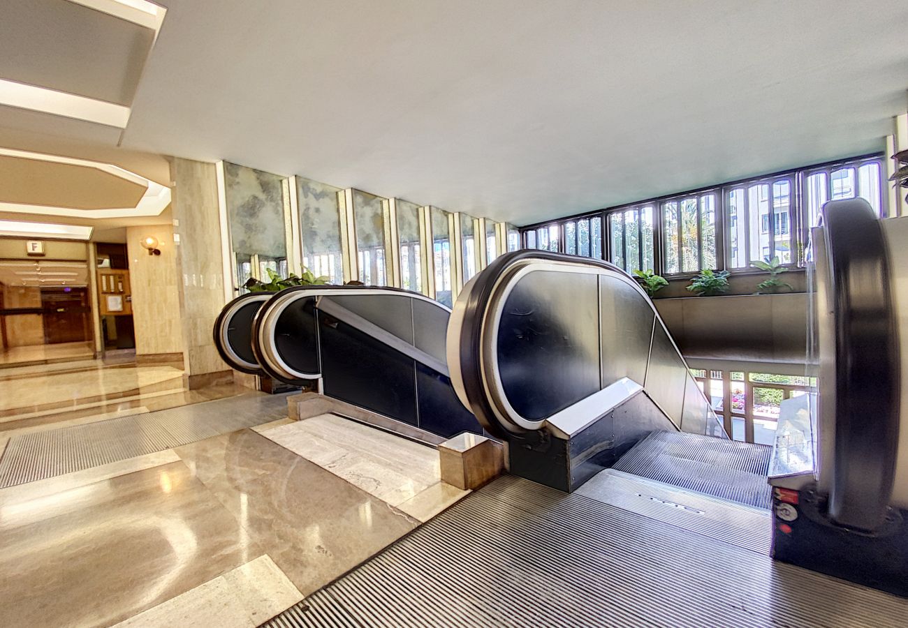 Apartment in Cannes - NES1198 Bel appartement à deux pas du Palais