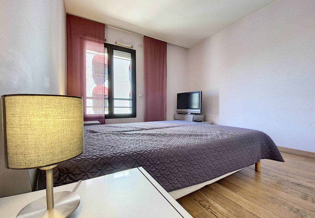 Apartment in Cannes - PAU343  / centre 4 rooms terrasse