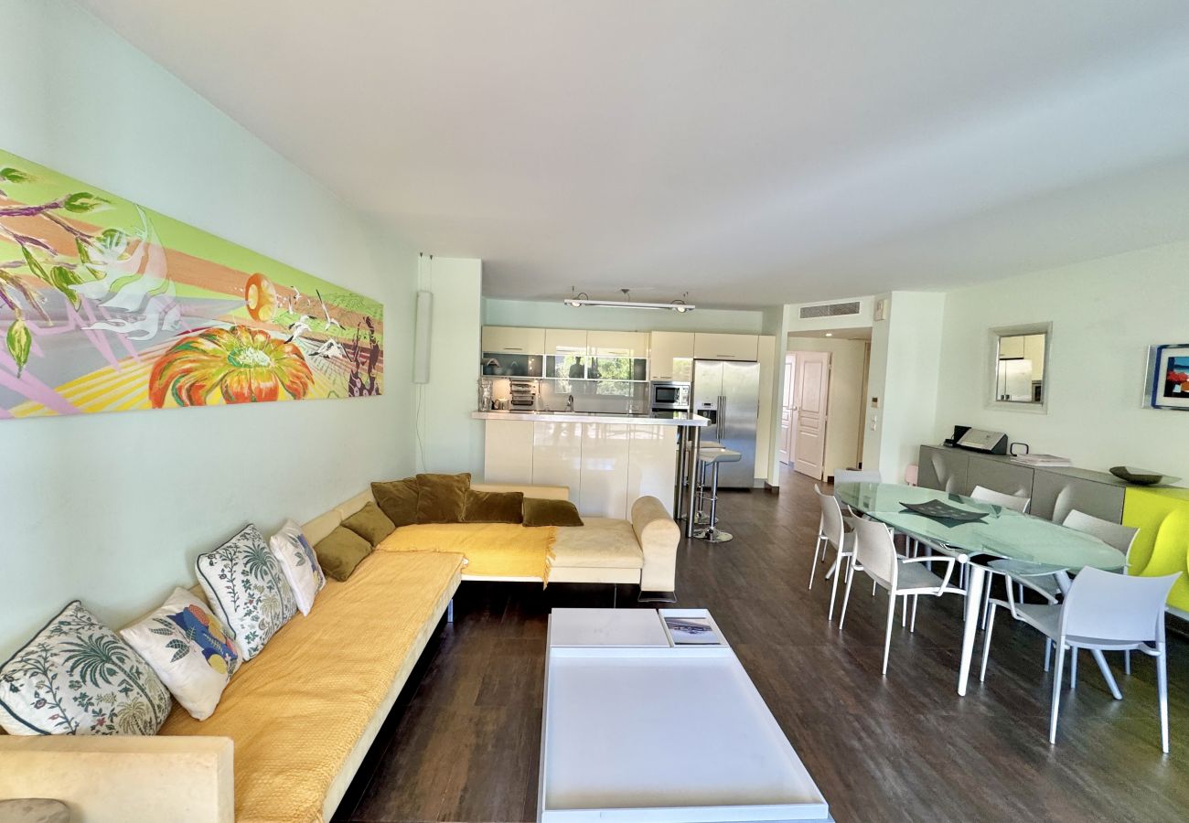 Apartment in Cannes - PAU343  / centre 4 rooms terrasse