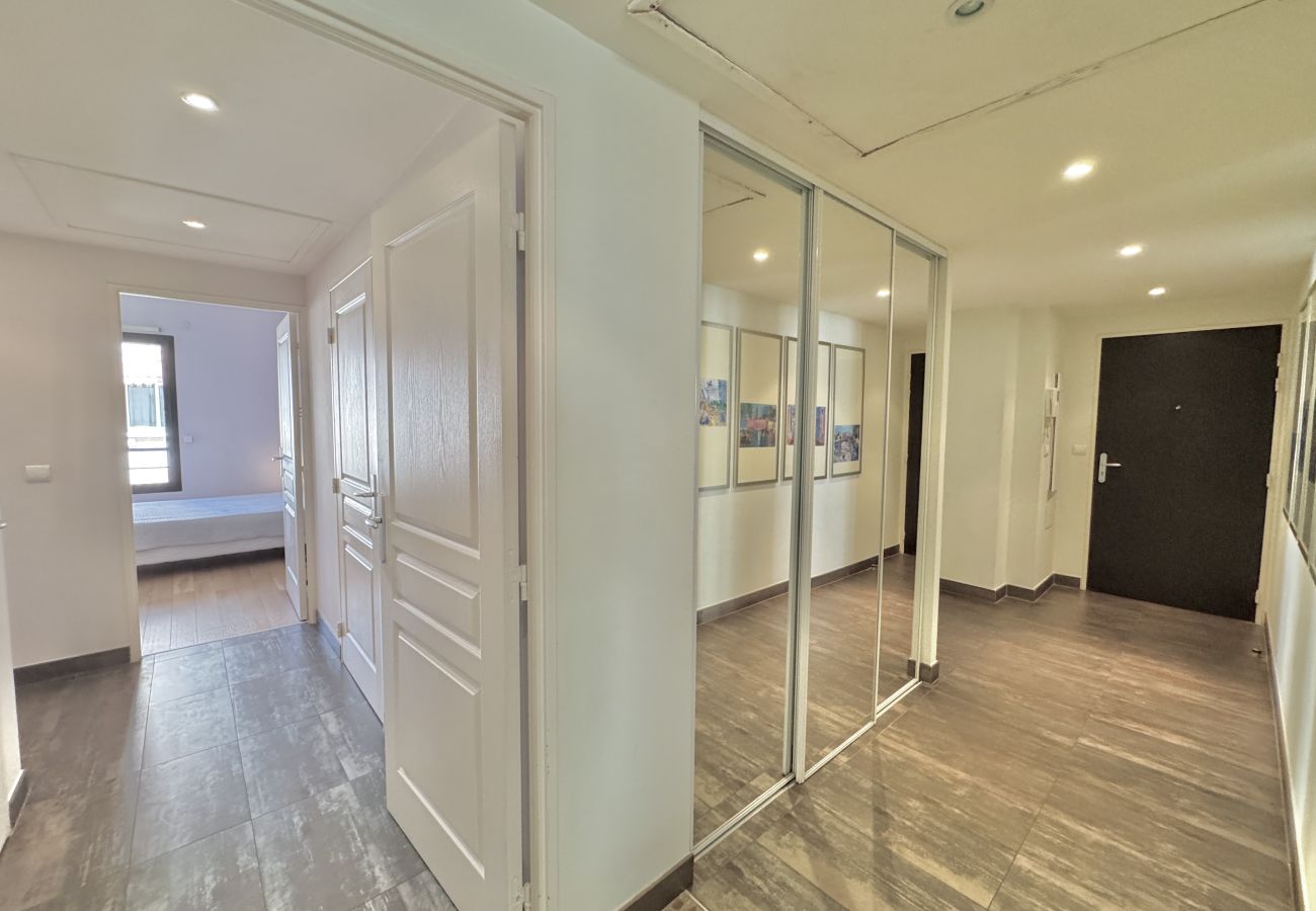 Apartment in Cannes - PAU343  / centre 4 rooms terrasse