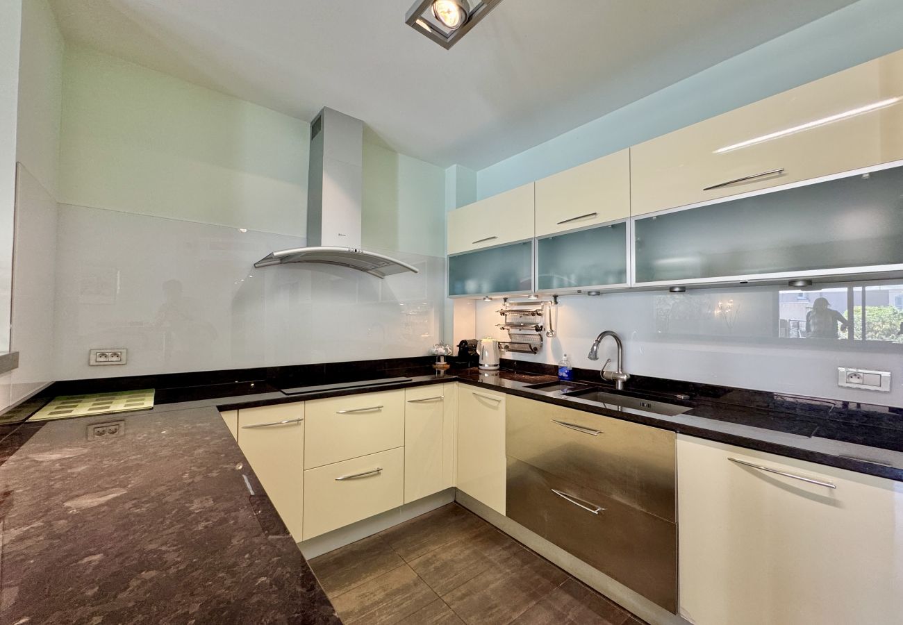 Apartment in Cannes - PAU343  / centre 4 rooms terrasse
