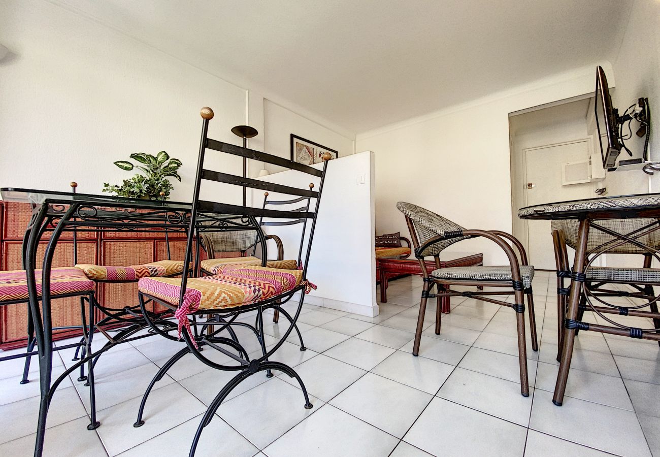 Apartment in Cannes - DOR1314 / Superbe apt idéalement situé dans Cannes