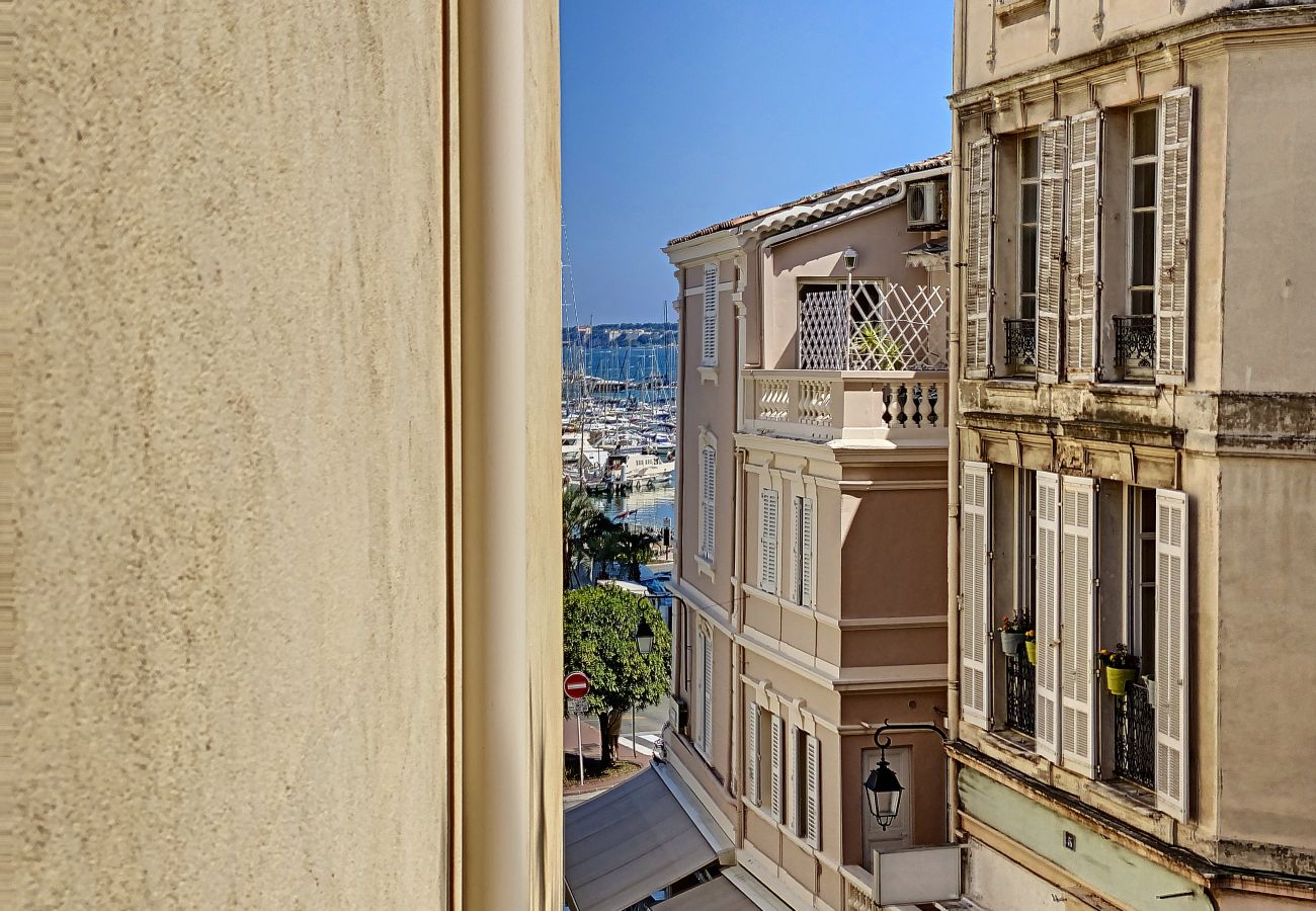Apartment in Cannes - Saint Antoine/ MAS1411/ 3 Pièces