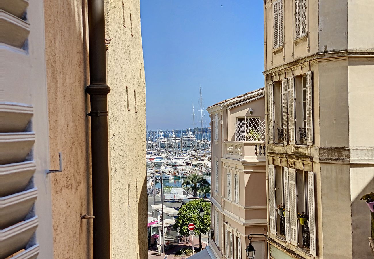 Apartment in Cannes - Saint Antoine/ MAS1411/ 3 Pièces