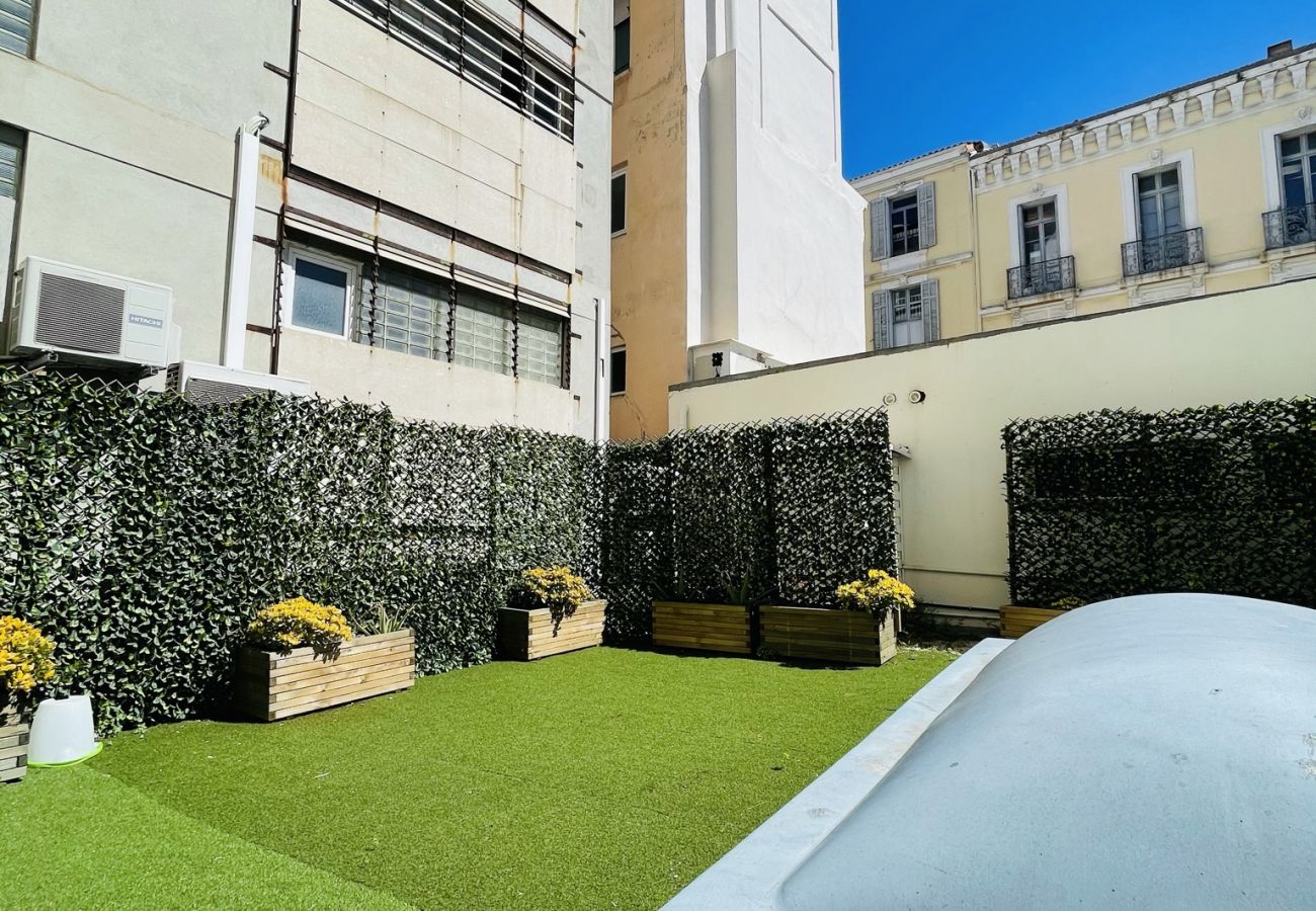 apartment with terrace cannes centre