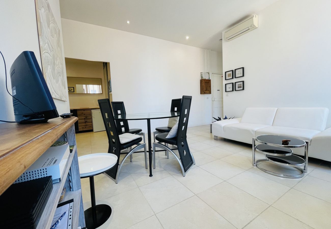 Apartment in Cannes - RIV592 Charmant logement à 3min de la croisette