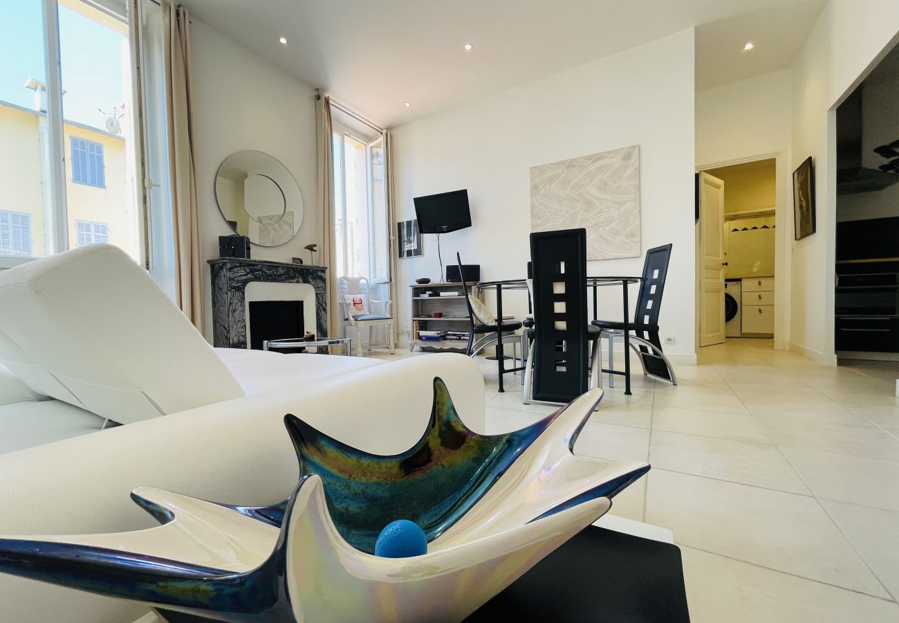 Apartment in Cannes - RIV592 Charmant logement à 3min de la croisette